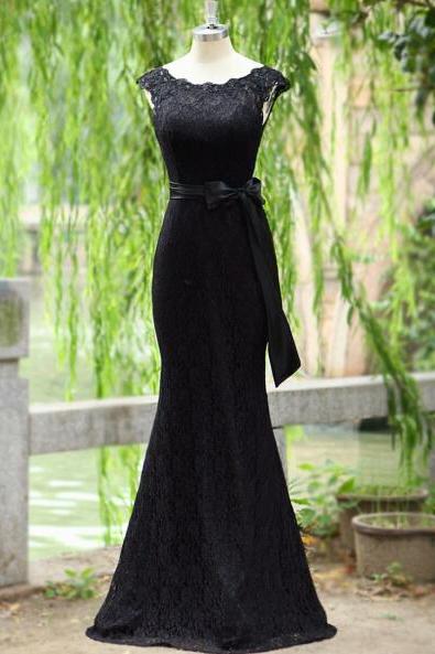 Black Lace Floor-length Mermaid Prom Dress With Scoop Neckline And Cap Sleeves